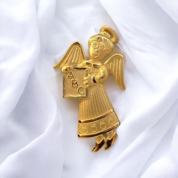 New Handcrafted Goldtone Jonette Jewelry JJ Gold ABC School Teacher Angel Pin - Picture 1 of 2